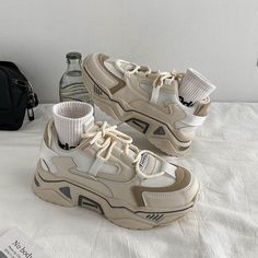 Platform Sneakers Aesthetic, Sepatu Platform, Platform Shoes Sneakers, Chunky Platform Sneakers, Women Platform Sneakers, Ladies Footwear, Dr Shoes, Fashion Patchwork, Kawaii Shoes