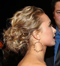 Curly bun   w/ few instruct Curly Prom Hair, Curly Bun, Evening Hairstyles, Curly Updo, Curly Hair Updo, Updo Hairstyles, Jessica Biel, Braided Hairstyles Updo