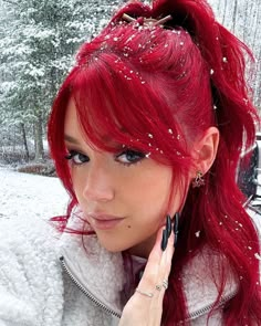 Bright Red Hair Dye, Pelo Color Vino, Red Hair Dye, Vibrant Red Hair, Red Hair Inspiration, Cherry Red Hair, Arctic Fox Hair Color, Red Hair Inspo, Dyed Red Hair