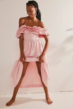 Ruffle It Up Midi | Free People Pink Chalk, Midi Dress Style, Romantic Look, Pink Midi Dress, Skirt Design, Boho Clothing, Square Neckline, Boho Outfits