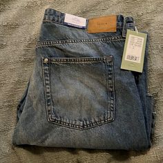 Brand New H&M Wide Fit Ultra High Waist Jeans Size 18 Ultra High Waist Jeans, Ultra High Waisted Jeans, High Waisted Ripped Jeans, High Waisted Black Jeans, Distressed Mom Jeans, M Jeans, Straight Leg Denim, Waist Jeans, H&m Jeans