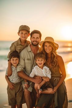 22 Camera Ready Family Beach Photoshoot Outfit Ideas Family Of 5 Beach Pictures, Family Of 4 Beach Pictures, Beach Family Photos Outfits, Family Beach Pictures Outfits, Family Beach Photoshoot, Kid Portraits, Beach Picture Outfits