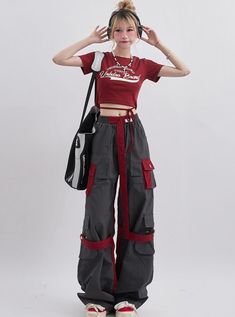 ❤︎ Street Roese casual pants❤
This item takes 1-2 weeks to ship. Niche Fashion, Style Overalls, Functional Style, 50 Style, Mode Casual, Y2k Outfits, Overalls Women, Mode Inspo, Fluttershy