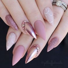 French Pedicure, Gel Pedicure, Solid Color Nails, Nail Designs Valentines, Stiletto Nails Designs, Rose Gold Nails, Popular Nails, Holographic Nails