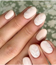 Nails For Brides, Wedding Nails Ideas, Wedding Day Nails, Bridal Nails Designs, Engagement Nails, Wedding Nails For Bride, Cute Gel Nails, Bride Nails, Neutral Nails