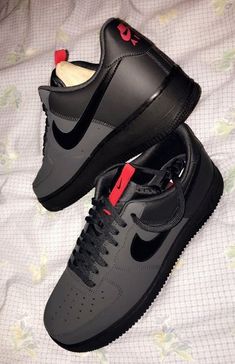 Nike Blazer Outfit, Red Nike Shoes, Nike Shoes Blue, Nike Shoes Air Force, Nike Fashion Shoes, Black Nike Shoes, Kicks Shoes, Jordan Shoes Retro