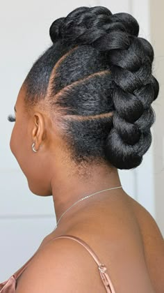 Team Leave Out or No Leave Out? 🥰 For me, it depends on the mood. I find that I’m not big on leave out when I know I don’t have the… | Instagram Black Women Updo Hairstyles, Tree Braids Hairstyles, Goddess Braid Styles, Braided Mohawk Hairstyles, Natural Hair Wedding, Twist Updo, Black Hair Updo Hairstyles, Flat Twist Updo, On Leave