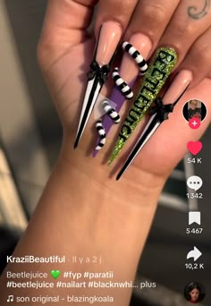 Halloween Press On Nail Designs, Beetlejuice Nails Stiletto, Beetlejuice Acrylic Nails, Beetlejuice Nail Ideas, Beetle Juice Nails Acrylic, Beetlejuice Nails Short, Joker Nails Designs, Beetlejuice Nails Acrylic, Beetlejuice Nail Designs