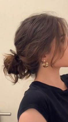 Messy Bun Hairstyles, Aesthetic Hair, Hairstyles Haircuts, Messy Hairstyles, Hair Day, Bun Hairstyles, Pretty Hairstyles