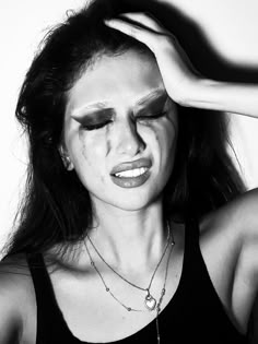 Runny mascara makeup crying makeup look black & white Pose In Chair, Runny Mascara, Crying Makeup, Ap Art Portfolio, Smudged Makeup, Art Photography Portrait, Photoshoot Makeup, Mascara Makeup, Black Makeup