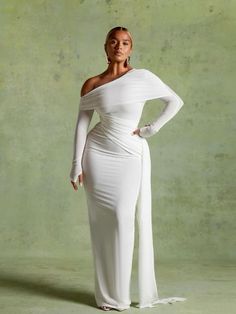 All White Outfits For Women, Black Women Elegant, Italian Outfits Women, Long Dresses Black, Beyonce Dress, Bodycon Long Sleeve Dress, White Outfits For Women, Chic Black Dress, Tight Dress Outfit