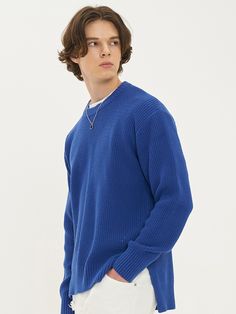 This is a casual and comfortable knit sweater by BLONDNINE that is made out of high quality and sturdy fabric. With minimal design detail and trendy mood, you can style it for your casual and young daily outfit.- Unbalanced length with side vent- Semi oversized silhouette with dropped shoulder- Basic colorway Mens Blue Sweater, Cobalt Blue Outfit, Blue Outfit Men, Blue Sweater Outfit, Crew Neck Outfit, Sweater Outfit, Blue Crew, Blue Outfit, Blue Sweater