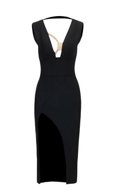 PLUNGE V-NECK MIDI DRESS Step out in style with our stunning plunge neck midi dress! Perfect for any club event or formal occasion, this dress features a flattering silhouette that accentuates your curves. The plunge neckline adds a touch of sensuality, while the midi length keeps it classy and sophisticated. Made with high-quality fabric, this dress is comfortable to wear all night long. Key Features: Flattering silhouette that accentuates your curves Plunge neckline for a touch of sensuality M Dress Unique Style, Plunge Neck Midi Dress, Dress Unique, V Neck Midi Dress, Plunge Neckline, Plus Size Shopping, Vestido Casual, Plus Dresses, Unique Dresses