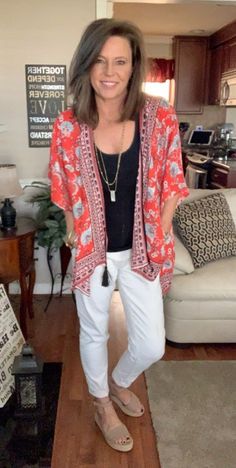 Beverly Ennis Hoyle, Boho Fashion Over 40, 40 Fashion Women, Quoi Porter, Summer Outfits Women Over 40, Fashion For Women Over 40, 50 Style, Fashion Blogger Style