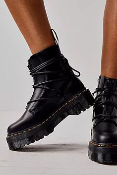 Platform Combat Boots, Shoes Design, Rugged Style, Sneakers Shoes, Shoe Game, Lace Boots, Dr. Martens, Cute Shoes, Boho Outfits