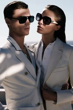 Glamorous Chic Life, Daria Werbowy, Ray Ban Sunglasses Sale, Throwing Shade, Ray Ban Wayfarer, Ray Ban Outlet, Ray Ban Aviator, Mens Formal Wear