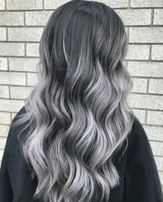 Silver Roots Blonde Hair, Greyish Hair Color, Silver And Lilac Hair, Smokey Ash Blonde, Long Grey Hair, Grey Balayage, Silver Ombre Hair