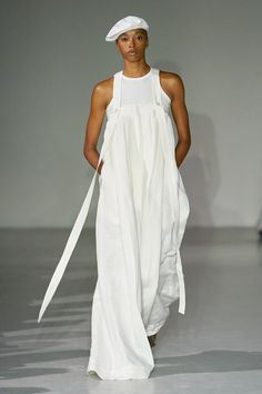 Mark Kenly Domino Tan Copenhagen Spring 2023 Fashion Show | Vogue Spring 2023 Fashion Show, Copenhagen Spring, Dresses 2020, 2023 Collection, 2023 Fashion, Spring 2023, Fashion Show Collection, Fashion Sense, Simple Outfits