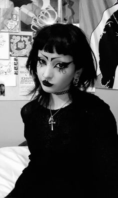 goth makeup Goth Items, Nordic Makeup, Goth Babe, Vampy Makeup, Goth Stuff, Gothic Room, Gothic Women, Trad Goth