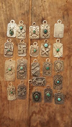 Fred Harvey era tags. Thunderbird, whirling log and arrows. Thunderbird Symbol, Jewelry Fabrication, Harvey House, Ethiopian Clothing, Silver Smithing, Surf Jewelry, Fur Trade, Metalsmithing Jewelry