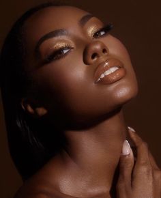 Thanksgiving Makeup Looks, Melanin Makeup, Thanksgiving Makeup, Golden Makeup, Bronze Eye Makeup, Gold Makeup Looks, Natural Prom Makeup, Prom Makeup Looks, Face Girl