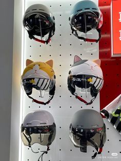 Black Motorcycle Helmet, Motorcycle Helmet Design, Retro Scooter, Van Conversion Interior, Cute Couple Dp