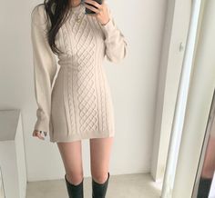 Criss Cross Sweater, Backless Sweater, Soft Girl Outfits, Cable Knit Sweater Dress, Cardigan Vintage, Cardigan Casual, Áo Len Cardigan, Womens Knit Dresses, Knitted Bodycon Dress