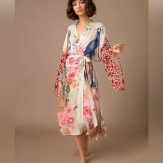 Stunning Floral Peacock Print Cardigan Kimono Flowy And Light Moda Kimono, Look Boho Chic, Belted Wrap Dress, Mode Kimono, Cardigan Kimono, Beach Kimono, Kimono Vintage, Peacock Print, Printed Robe