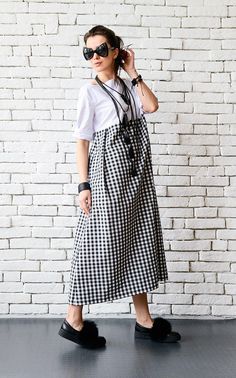 Loose black and white checked dress - METD0082 A very comfortable piece that makes a perfect everyday dress as it is easy to wear and style. This loose dress is a great addition to your wardrobe and goes with different shoes and accessories. The dress has two side pockets. This maxi dress is made of 100% cotton. Find the leather necklace here: https://www.etsy.com/listing/253146006/black-leather-necklace-five-laywer?ref=shop_home_active_4 WHEN YOU PLACE AN ORDER YOU MUST LEAVE A TELEPHONE NUMBER Summer Black Plaid Dress, Casual Black Cotton Plaid Dress, Casual Black Plaid Cotton Dress, Black Plaid Cotton Dress For Spring, Casual Black Plaid Short Sleeve Dress, Black And White Short Sleeve Summer Dress, Casual Black And White Midi Dress For Summer, Black Plaid Short Sleeve Dress For Picnic, Black Short Sleeve Plaid Dress For Picnic