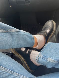 Willow Hale, Doc Marten, Shoe Inspo, Aesthetic Shoes, Fall Fits, Swag Shoes, Dream Shoes, Pretty Shoes, Cute Fits