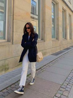 White Denim Outfit, Looks Street Style, Instagram Outfits, Mode Inspo, Black Blazer, Looks Style, Mode Inspiration