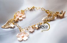 Pulseira Sakura Card Captors http://www.epicabijuterias.com.br/pulseira-sakura-card-captor Shop Ideas, Gold Bracelet, Charm Bracelet, Bracelet, Gold