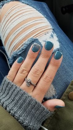 Gel Mani Short Nails Winter, Cute Gel Nails Short, December Nails Short, Spring Nails Art Designs, Easy Summer Nail Art, Easter Nails Designs, Gel Nails Short, Christmas Mani, Nail Therapy