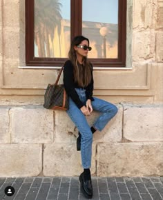 Outfit With Loafers Women, Loafer Outfits Women, Loafers Women Outfit, Loafers With Jeans, Chicago Ideas, Black Loafers Outfit, Loafers For Women Outfit, Loafer Outfits, Oxfords Outfit