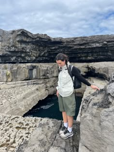 Cave Hiking Outfit, Gorpcore Shorts Outfit, Hiking Vest Outfit, Ireland Hiking Outfit, Gorpcore Summer Outfit, Banff Outfits, Vintage Hiking Outfit, Girls Vest Outfit