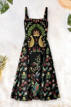 Averie US International Clothing, Spring Outfits 2022 Trends, Spring Outfits 2022, Early Spring Outfits, Casual Spring Outfits, Outfits Petite, Pleated Midi Dress, 2022 Trends, Current Fashion Trends