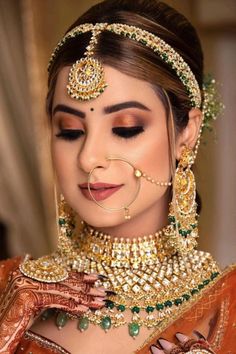 Bridal Makeup Pictures, Latest Bridal Makeup, Indian Bride Makeup, Bridal Jewellery Inspiration, Indian Wedding Bride, Pakistani Bridal Makeup, Bridal Makeup Images, Simple Bride, Bridal Eye Makeup