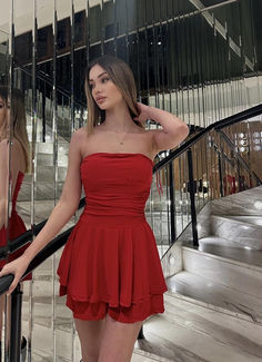 Make a statement wherever you go with this stunning Red Strapless Dress! ❤️ Perfect for date nights, parties, or special events, this bold and sexy dress is designed to make you stand out. Featuring a classic strapless neckline and a flattering fit, it effortlessly hugs your curves for a chic, elegant look. Red Dress Date, Red Dress Date Night, Strapless Sundress, Strapless Dresses Short, Shorts Dress, Red Strapless Dress, Crop Dress, Dress Pleated, Strapless Neckline