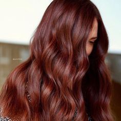 Dark Red Hair With Brown, Brownish Red Hair, Red Brown Hair Color, Mahogany Hair, Rambut Brunette, Reddish Brown Hair, Red Hair Inspo, Hair Color Formulas, Brown Hair Color