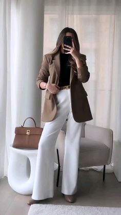 Wide Dress Pants, Dress Pants Outfit, Wide Dress, Outfit Office, New Look Fashion, Dressy Casual Outfits, Business Outfits Women, Lifestyle Aesthetic, Stylish Work Attire