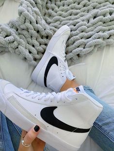 Nike Shoes Girls, Womens Blazer, Nike Blazer Mid 77, Nike Blazer Mid, Nike Sneaker