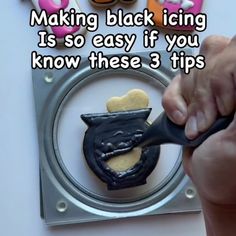 someone is making black icing that is so easy if you know these 3 tips