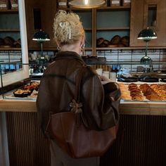 Meal For 2, Instagram Giveaway, Looks Street Style, Fall Fits, Brown Aesthetic, Autumn Aesthetic, Sporty Chic