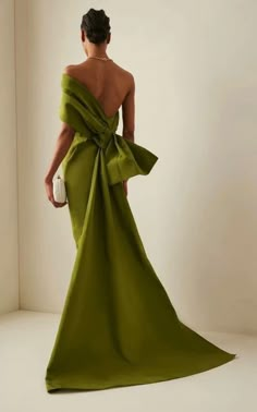 Dresses Cinderella, Robes Glamour, Guest Attire, Wedding Guest Outfit Summer, Mode Design, Tea Length Dresses, Gala Dresses, Mode Inspo