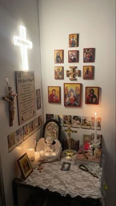 Altar Room Ideas, Prayer Corner Christian, Catholic Altar Home Ideas, Christian Room Ideas, Alter Ideas Spiritual, Jesus Altar, Orthodox Home