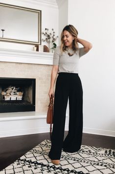 Black Wide Leg Trousers Outfit, Black Wide Leg Pants Outfit, Wide Leg Pant Outfit, Wide Pants Outfit, Wide Leg Trousers Outfit, Black Pants Outfit, Wide Leg Pants Outfit, Wide Leg Pants Outfits, Leg Pants Outfit