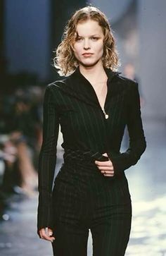 90s Runway Fashion, Style Upgrade, Evening Outfits, Runway Collection, Winter Looks, Aesthetic Clothes, Runway Fashion, Fashion Inspo Outfits