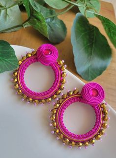 Handmade earrings with Soutache, unique models and colors, each one is unique, they are not repeated Material: soutache Size: 2 inches wide x 2.5 inches long The soutache cord is a rayon cord in the form of a braid that is used to decorate jewelry. It is available in a wide variety of colors and is used by combining a multitude of beads such as pearls, mother-of-pearl, glass, miyuki, strass, natural beads, etc. Our earrings are handmade, exclusive to our brand, each model is unique, they are not Unique Models, Soutache Earrings, Handmade Earring, Natural Beads, Girls Best Friend, Unique Earrings, Jewelry Earrings Studs, Handmade Earrings, Blue Black