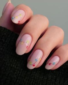 Nail Art Noel, Light Nail, Milky Nails, Light Nails, Cute Christmas Nails, Christmas Nails Easy, Christmas Gel Nails, Simple Gel Nails, Pretty Gel Nails