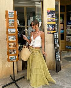 Thailand Outfit, Look Boho Chic, Look Festival, Ibiza Outfits, European Summer Outfits, Boho Fashion Summer, Maxi Skirt Outfits, Estilo Preppy, Boho Chic Outfits